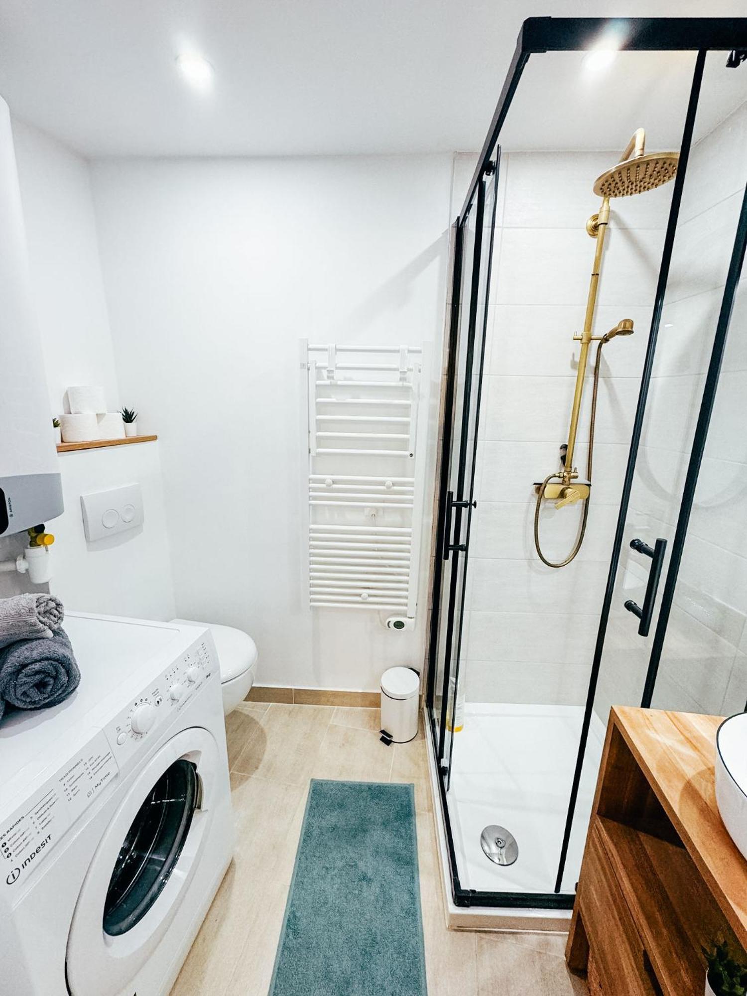 גראס Studio Cozy Centre Avec Parking מראה חיצוני תמונה